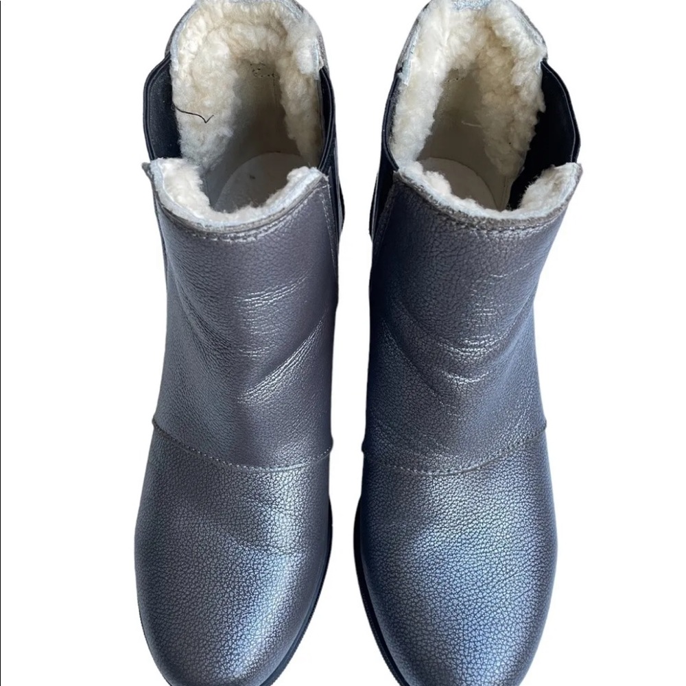Sorel Joan Of Article Chelsea Silver Leather Wedge Pull On Bootie Sz 7 - Picture 4 of 9